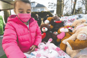 Stop & Shop delivers 2K stuffed animals to Larchmont cancer survivor